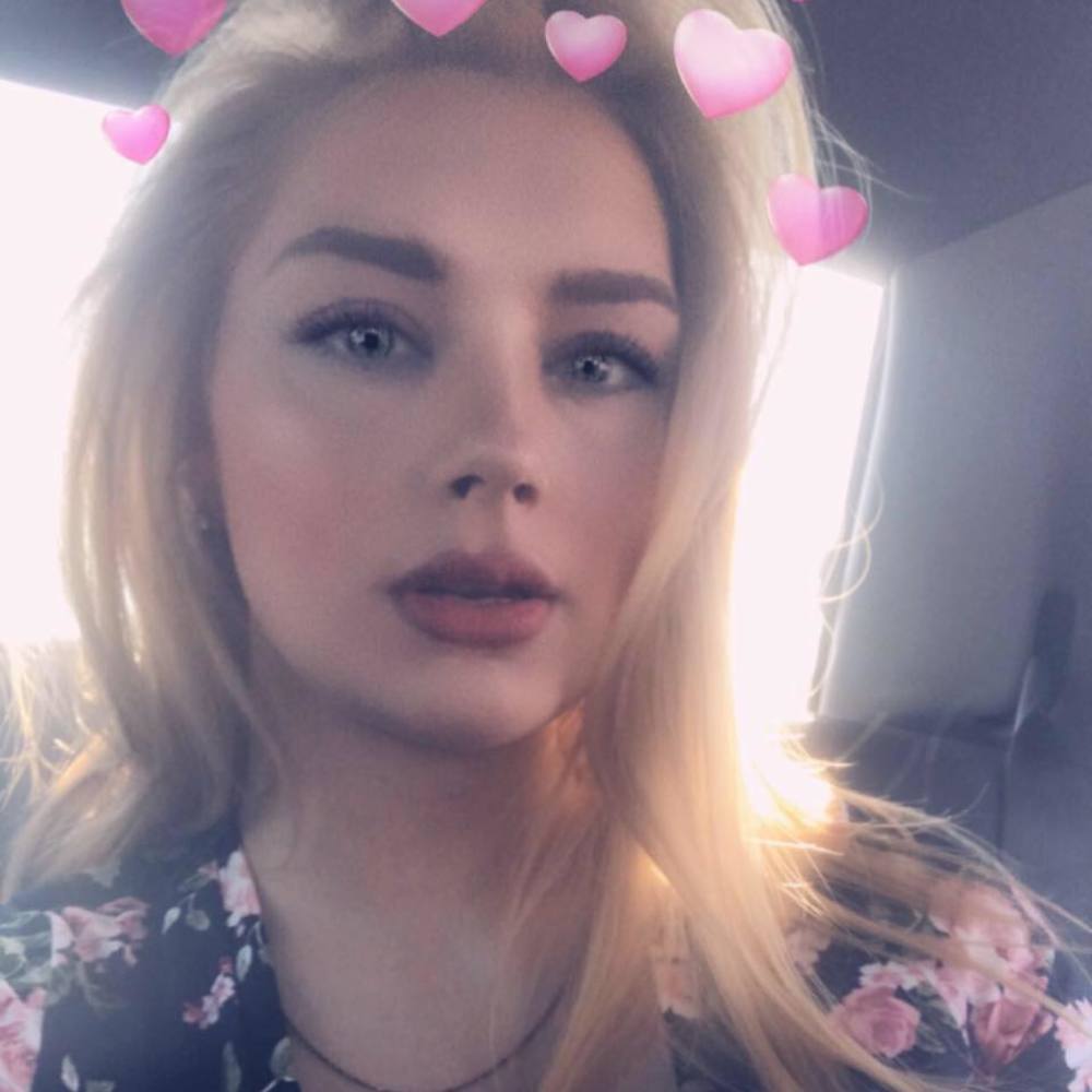 Meet your Posher, Desiree